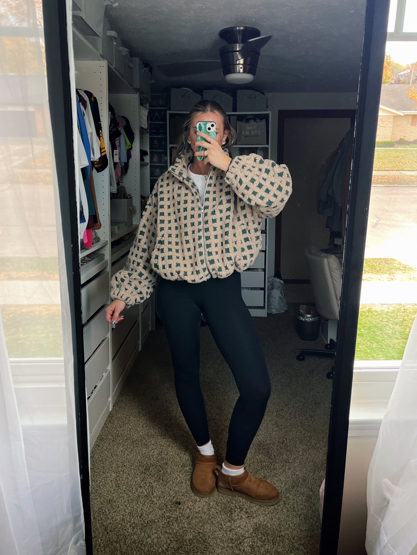 Vintage Cozy Check Sherpa