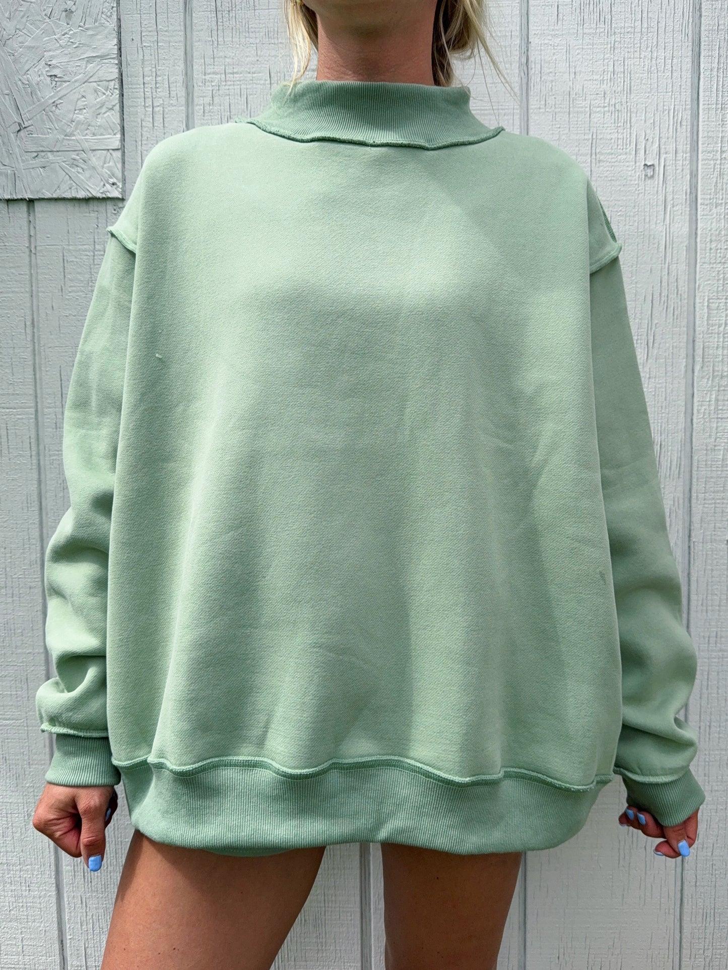 Kiwi Cloud Mockneck