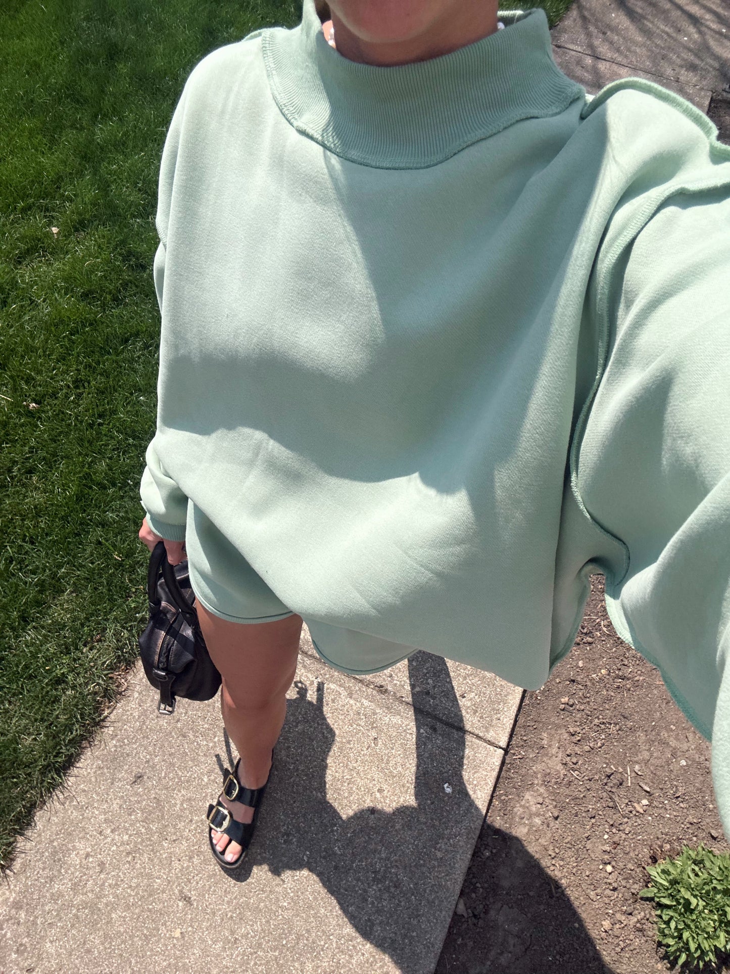 Kiwi Cloud Mockneck